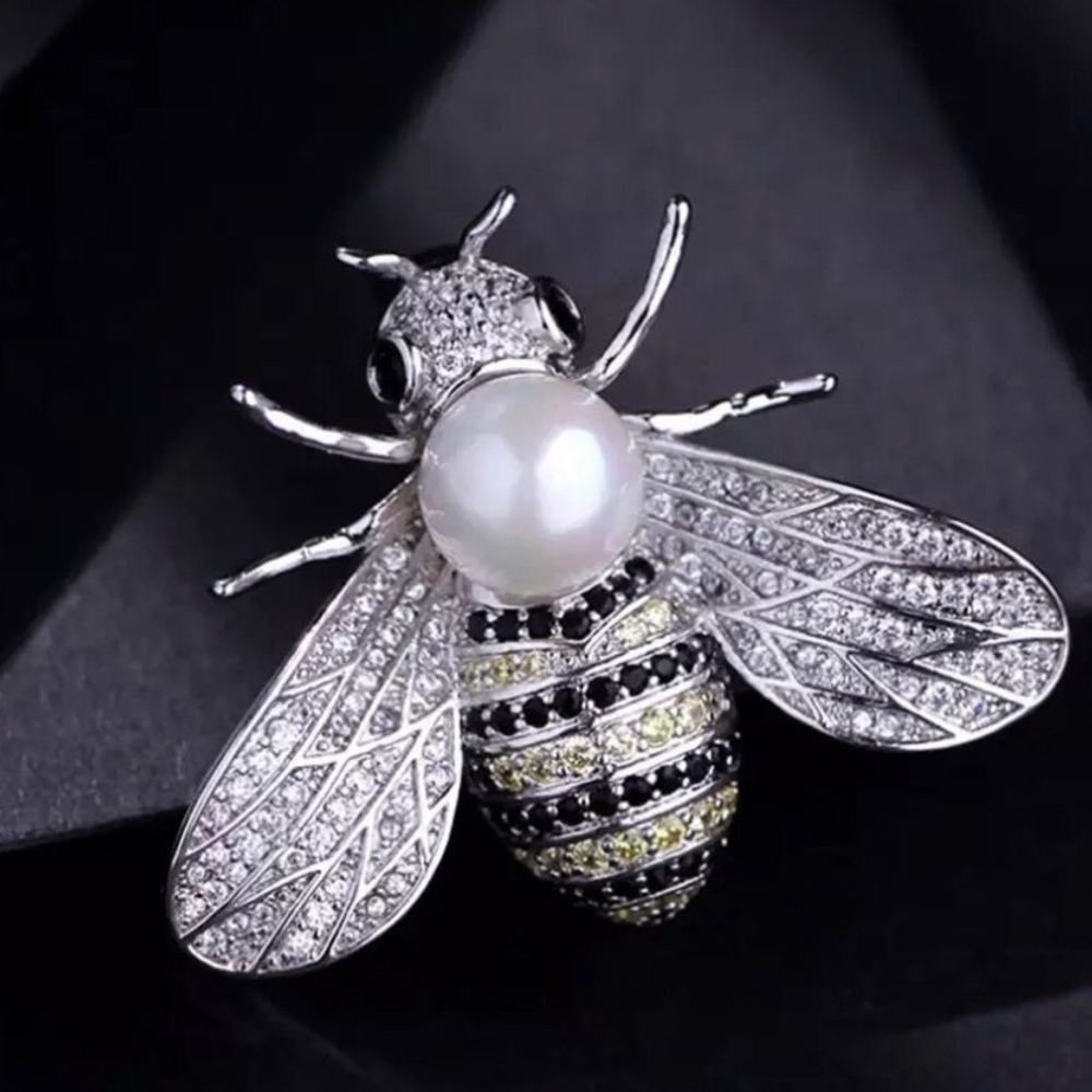 Silver Bee Brooch